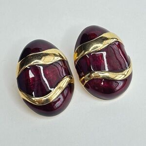 Vintage 1980’s Oval Gold & Burgundy‎ Enameled Costume Jewelry Pierced Earrings